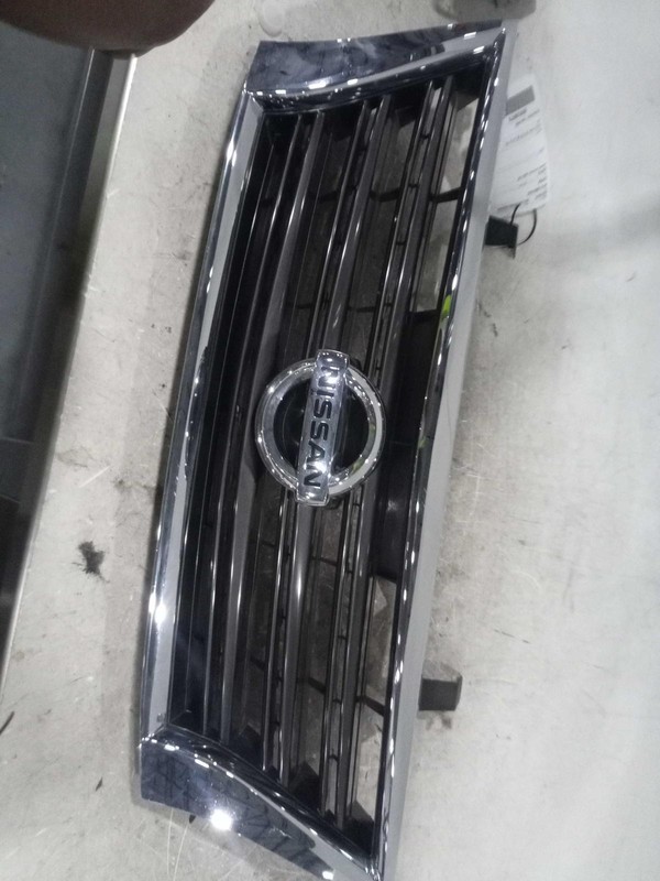 2014 Nissan Sentra Grille OEM 623103RM0A Used Minor Discoloration 130K Miles