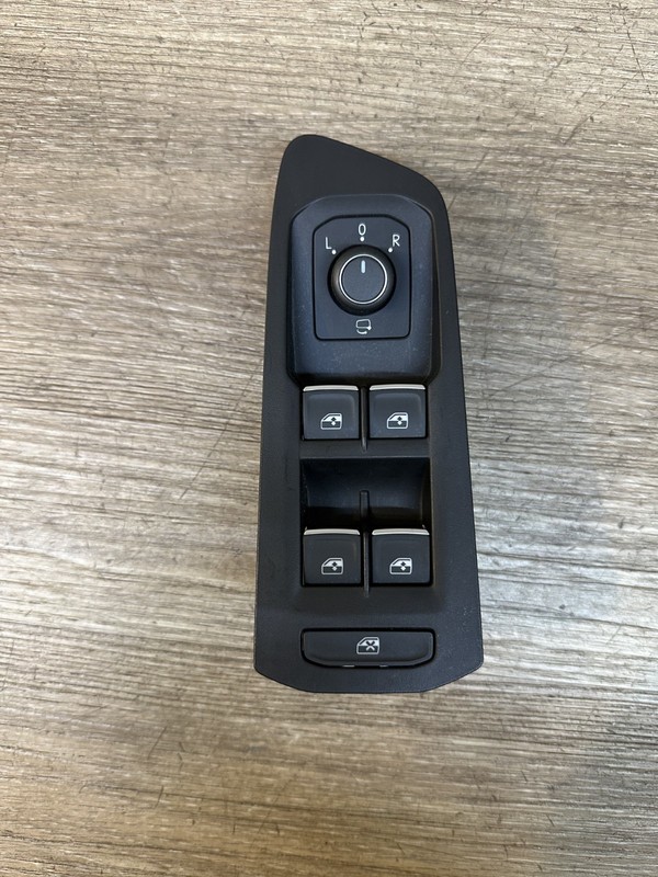 2024-25 VW ATLAS FR. LH WINDOW MASTER SWITCH ASSY OEM # 3CN-868-247-82V