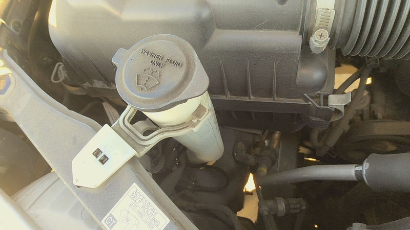 Washer Bottle TOYOTA TUNDRA 00 01 02