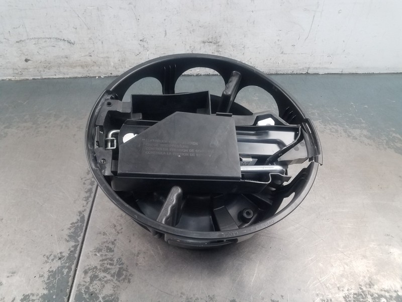 2009 Mercedes Benz AMG C 63 Tire Jack Kit #4942 i4
