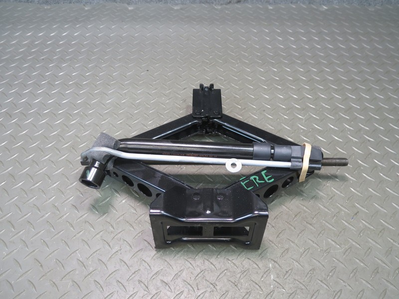 2012-2019 RANGE ROVER EVOQUE L538 EMERGENCY SPARE TIRE WHEEL LIFT JACK TOOL