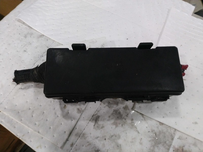 2016 Ford Expedition OEM Fuse Box GL1Z12A581S Black 90K Miles - Used