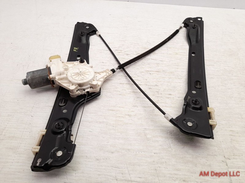 2007 BMW 335xi 335i 328i 328xi E90 Sedan Front Right Door Window Regulator w Mot