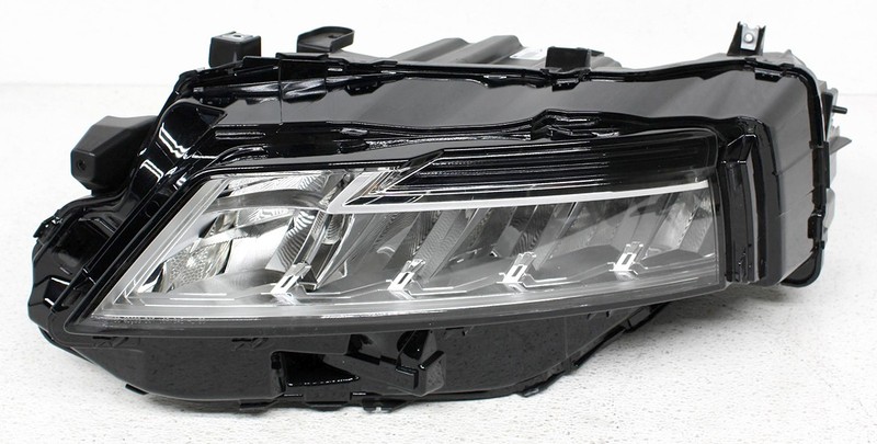 OEM Left LED Headlamp For Nissan Rogue Platinum, SL, SV 26060-6RR0A Tab Missing