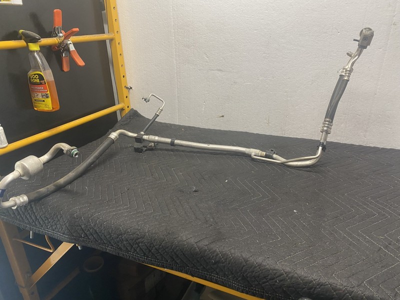 2017 KIA SORENTO LX A/C LINES OEM