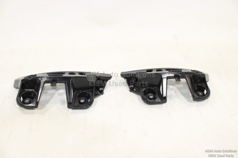 2014-2019 MERCEDES CLA 250 REAR RIGHT / LEFT SIDE BUMPER LOWER MOUNT BRACKET OEM