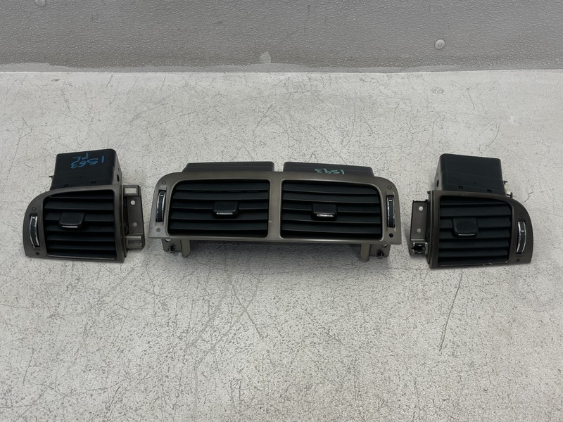 07 08 09 Jaguar XK Dash Right Left Center AC Air Vent Grille Switch 1593 OEM