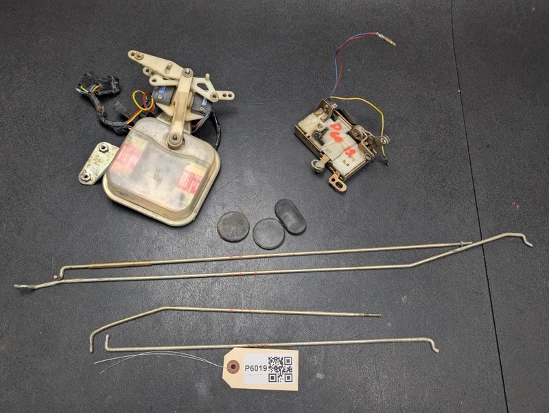 Front Left Door Lock Latch + Solenoid Set 1984 Rolls-Royce Silver Spirit 81 - 88