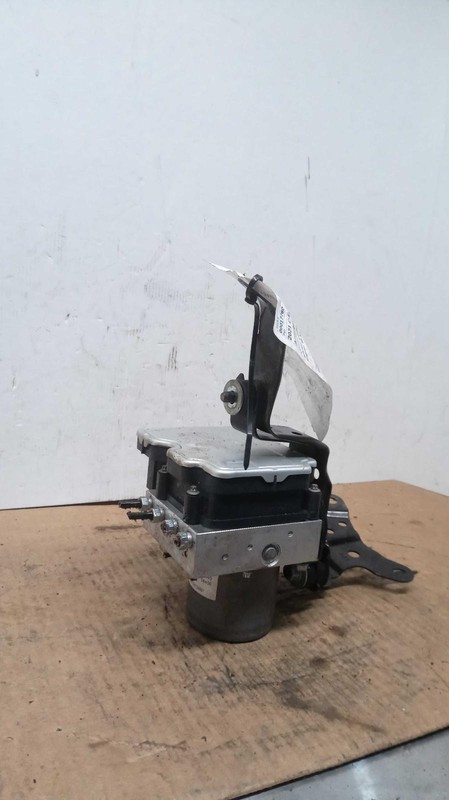 2021 Toyota Camry ABS Pump & Motor Assembly OEM 4405006580 16K Miles Black