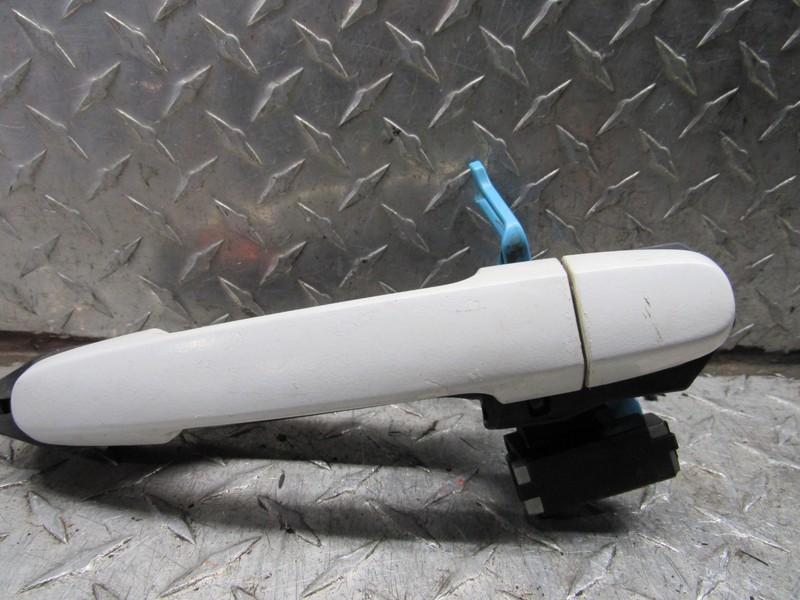 2009-2013 TOYOTA COROLLA RIGHT PASSENGER REAR DOOR HANDLE EXTERIOR WHITE