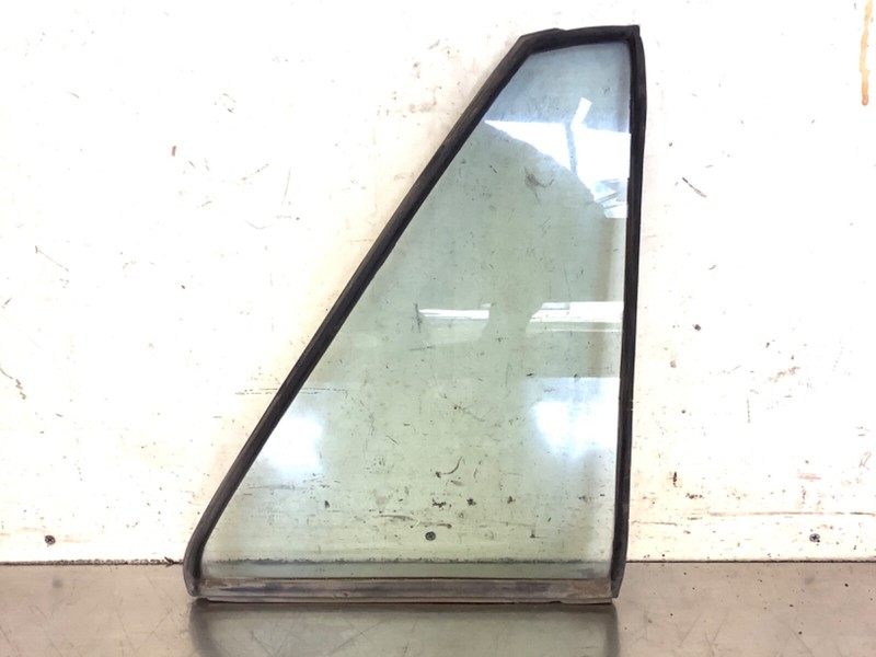 82-85 Accord 4Dr Sedan Right Rear Door Quarter Vent Glass Triangle Window OEM