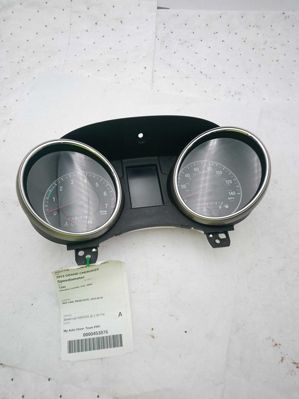 2013 Jeep Grand Cherokee Speedometer Gauge OEM White 68186247AA 157K Miles