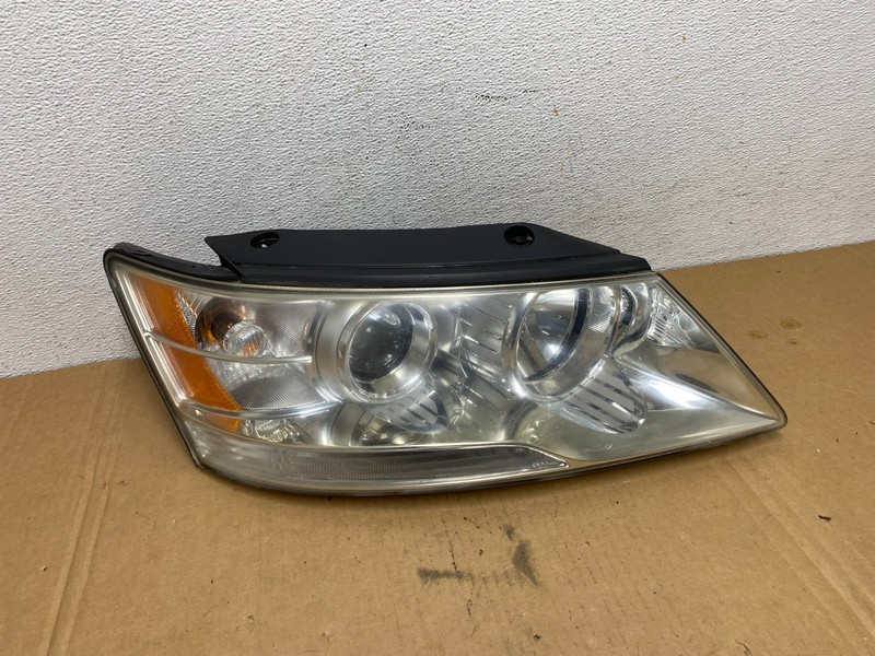 2009 to 2010 Hyundai Sonata Right Passenger RH Side Headlight Halogen AD2651 DW