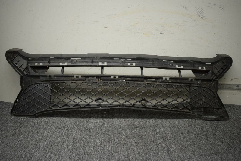 2013-2015 MERCEDES BENZ GLK250 LOWER CENTER GRILLE FACTORY OEM