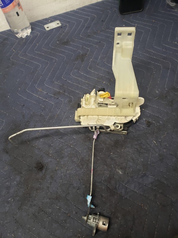2013 jeep patriot door latch ( passenger front ) 2011-2017