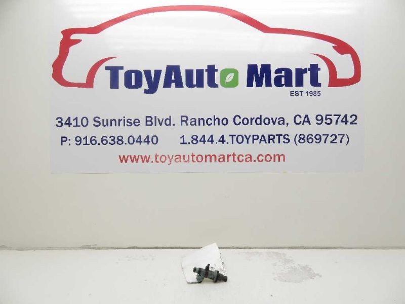 98 99 00 01 02 03 04 05 LEXUS GS300 3.0L FUEL INJECTOR