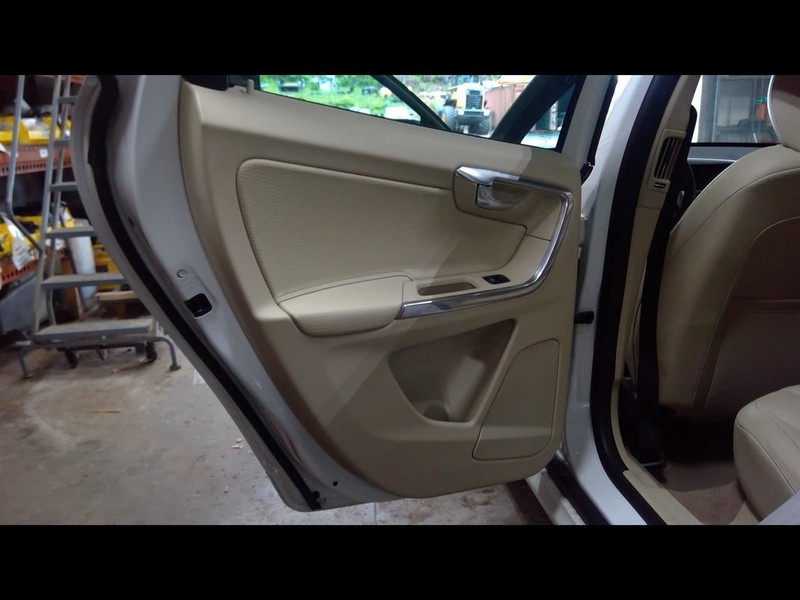 2014 XC60 Driver Left Rear Door Trim Panel Rear 1607205