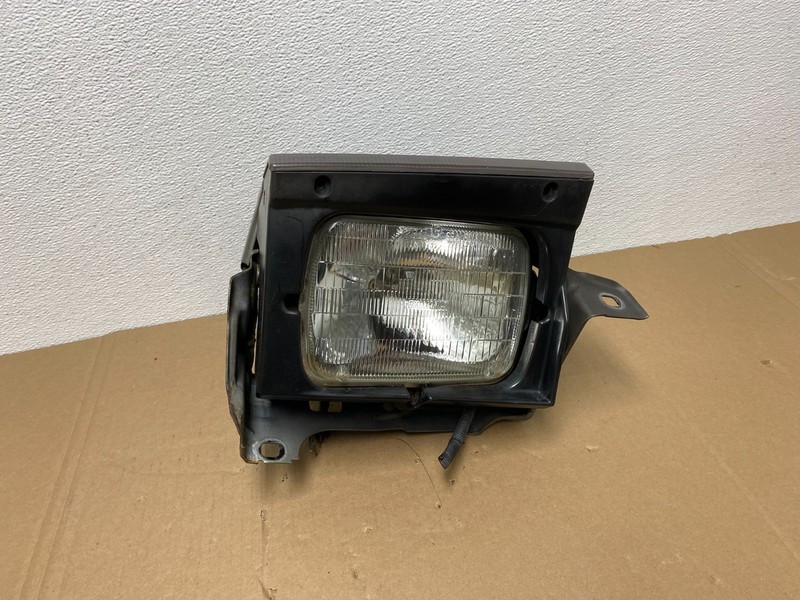 1983 to 1987 Honda Prelude Right Passenger RH Halogen Headlight AB6785 DG