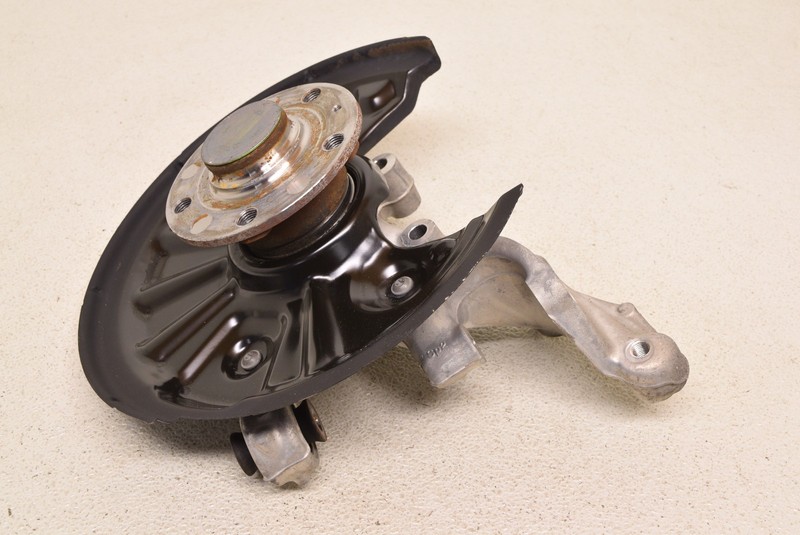 MK7 VW Jetta GLI Rear Right Spindle Knuckle Hub Passenger Genuine Oem 2019-2024