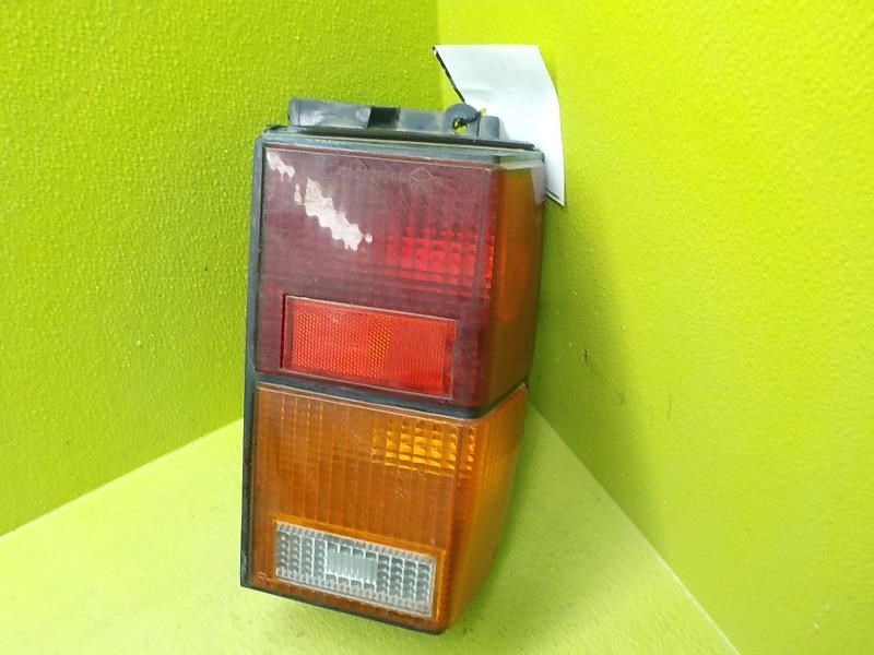 84-96 Grand Cherokee Right Passenger Tail Light Assembly OEM 4720500