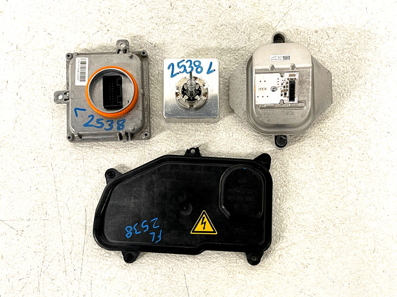 ⭐2016-2018 AUDI Q3 FRONT LEFT FULL LED HEADLIGHT MODULE BALLAST SET OEM LOT2538