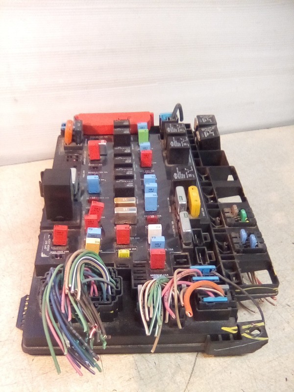 2022 Freightliner Coronado Fuse Box A06-40943-001