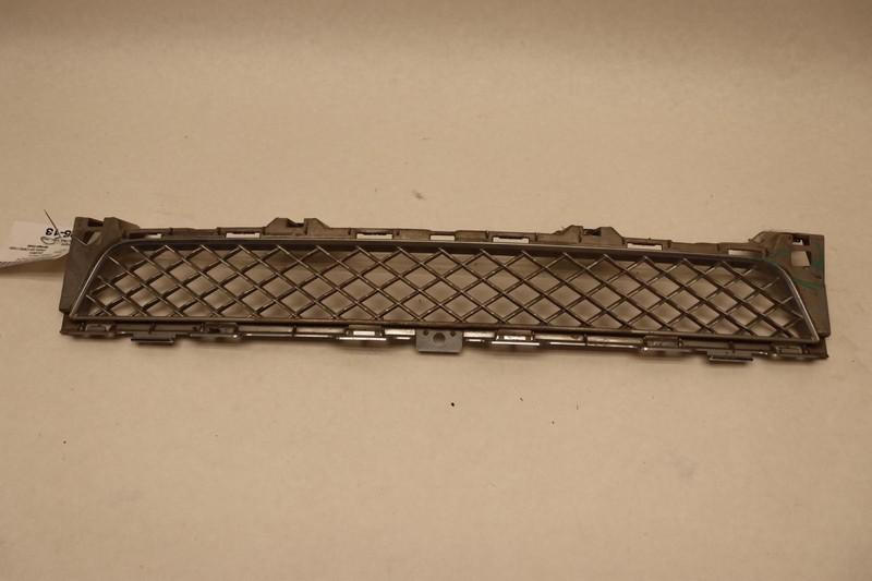 2010-2015 JAGUAR XJ FRONT BUMPER LOWER CENTER GRILL GRILLE OEM