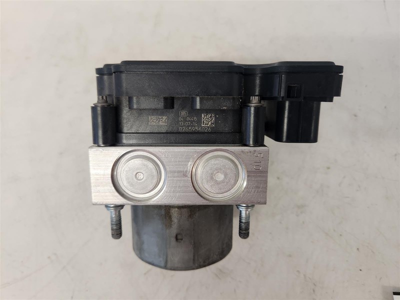 2014 Honda Cr-V Vsa Abs Pump Modulator Accumulator 57111-T0g-A10 Genuine Lx