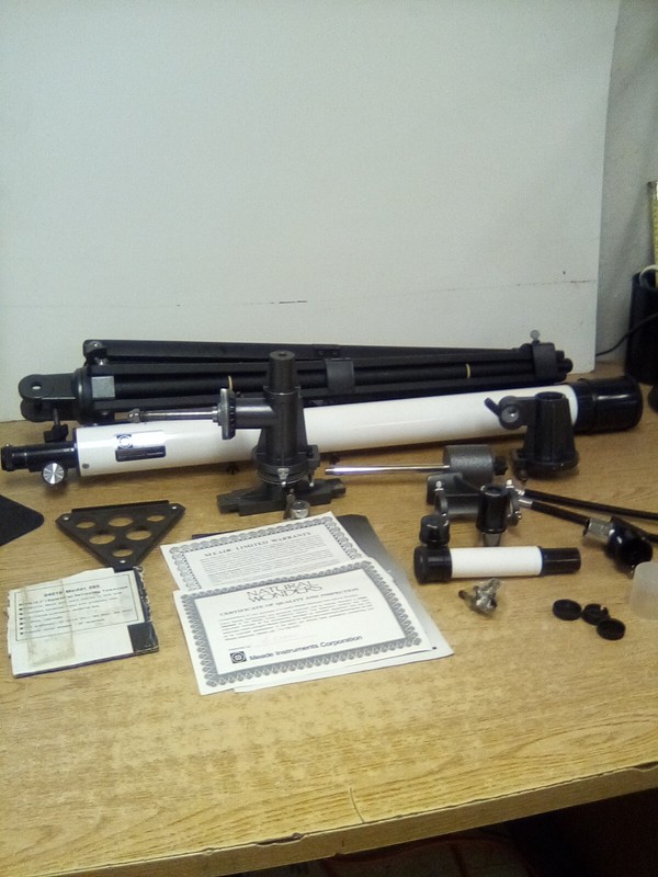 Meade 04018-Model 285 60mm (2.4") Equatorial Refracting Telescope
