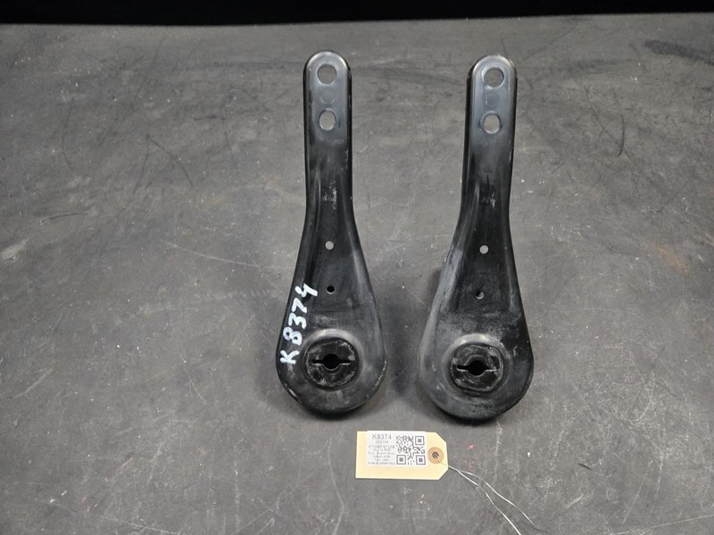2PC Rear Crossmember Brackets Set 2022 Kia Stinger 55470-J5000 2018 2019 - 2023