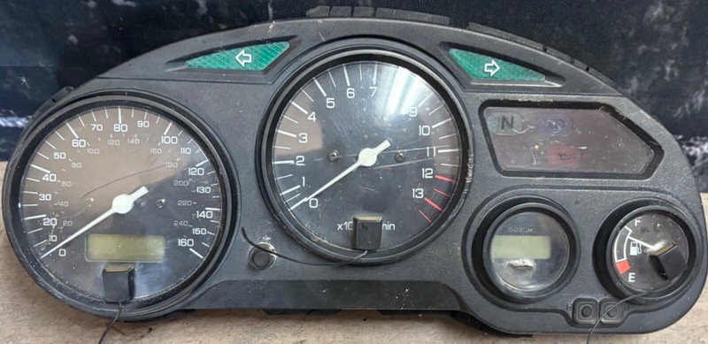 2002 Suzuki GSX750 GSX 750 Katana Speedometer Tachometer Gauge Speedo Dash 02 Z6