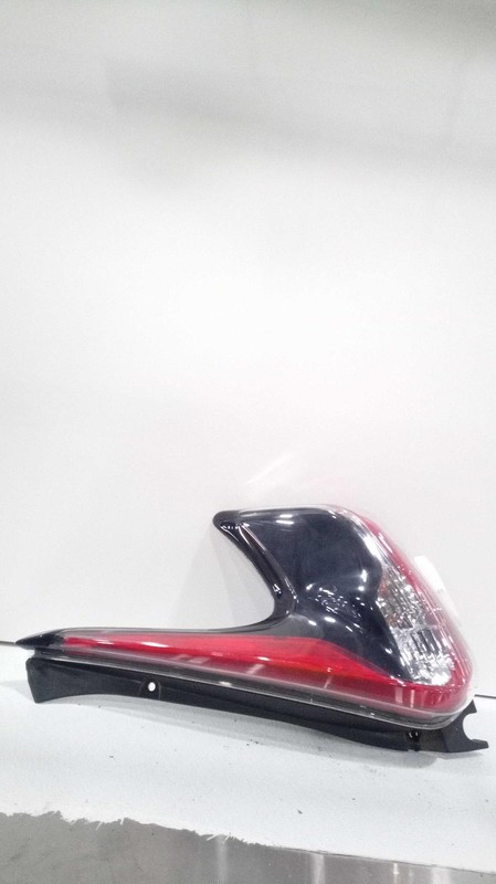 2019 Chevrolet Blazer Right Tail Light Assembly White OEM 706750 73K Miles