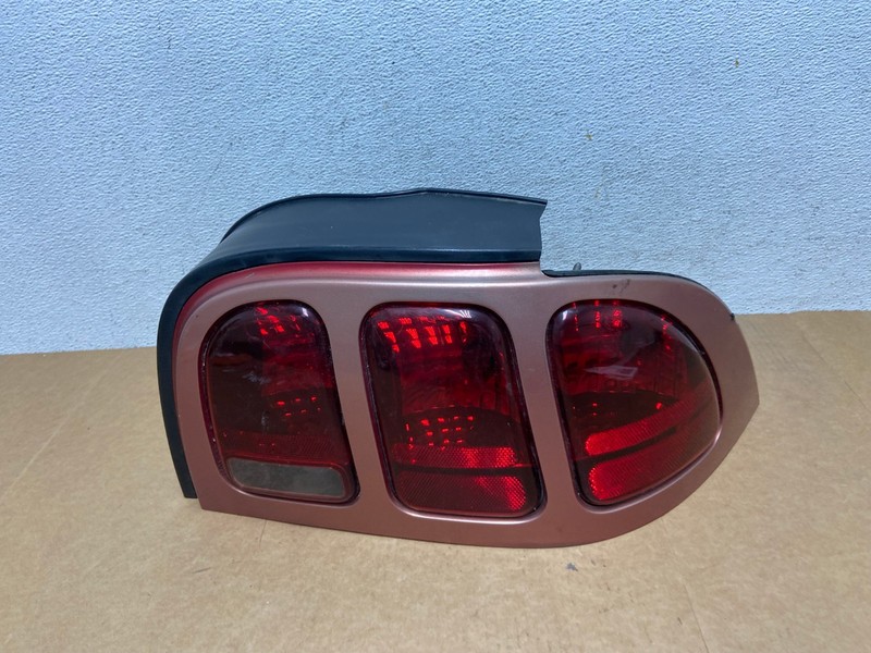 1996 1997 1998 Ford Mustang Right Passenger RH Side Tail Light Oem AE2921 LK