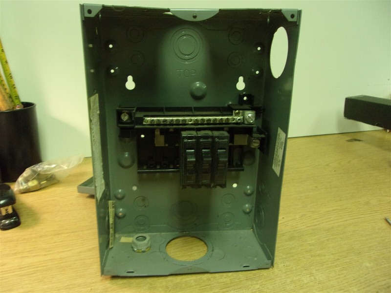 Square D Q06-12L100DS QO Load Center *FREE SHIPPING*