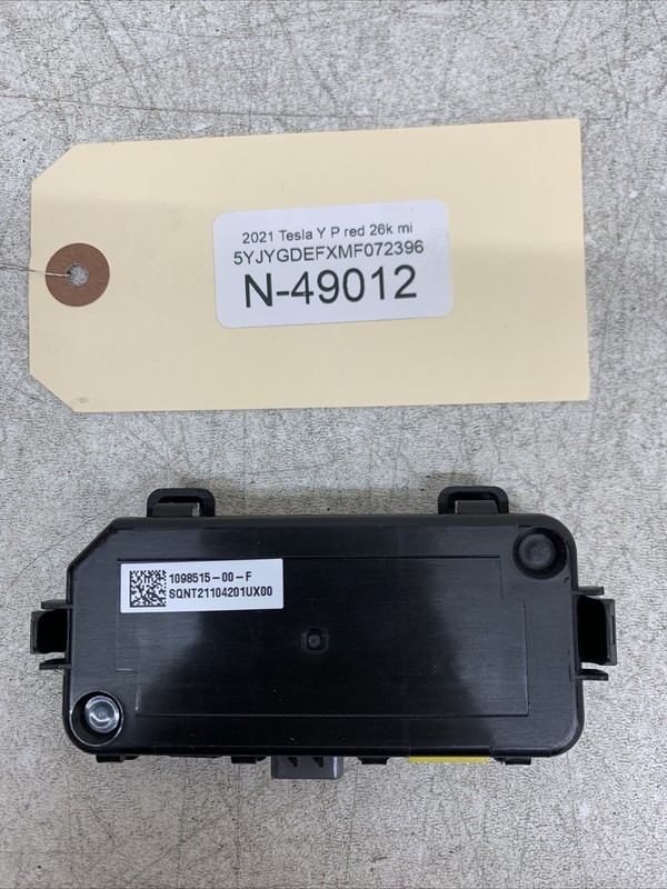 2017-2022 TESLA Y/3 CONTROL MODULE FRONT RIGHT PASSENGER 1100036-00-D 49012 B142
