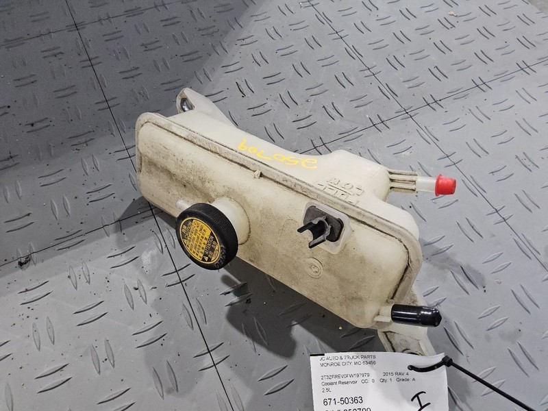 Coolant Reservoir Fits 06-18 RAV4 3489968