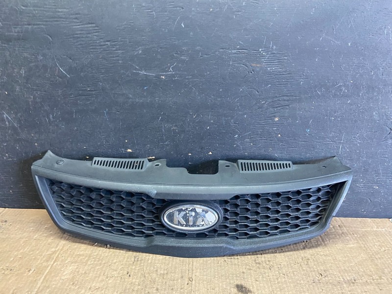 2010 to 2013 Kia Forte Koup Black Front Upper Bumper Grill Grille O6140 DG