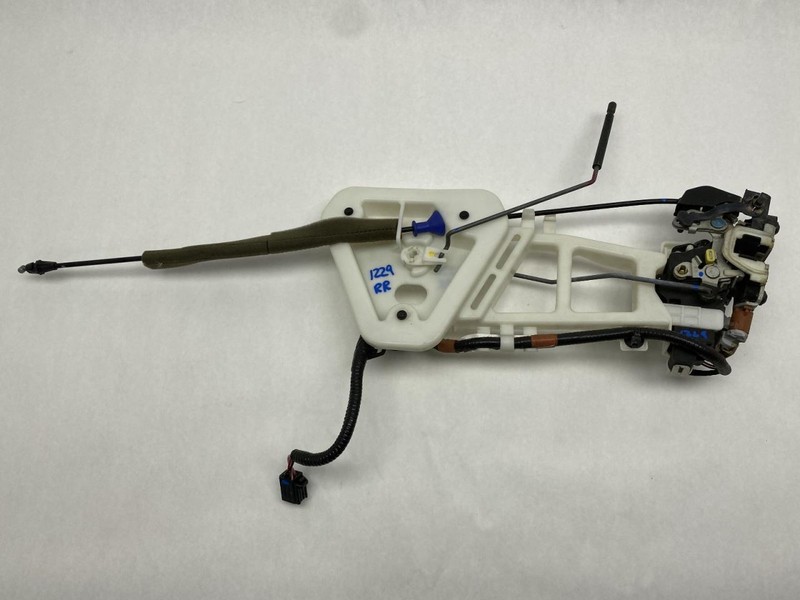 Right Passenger Rear Door Latch Lock Actuator 2005-2007 Ford Freestyle 48150