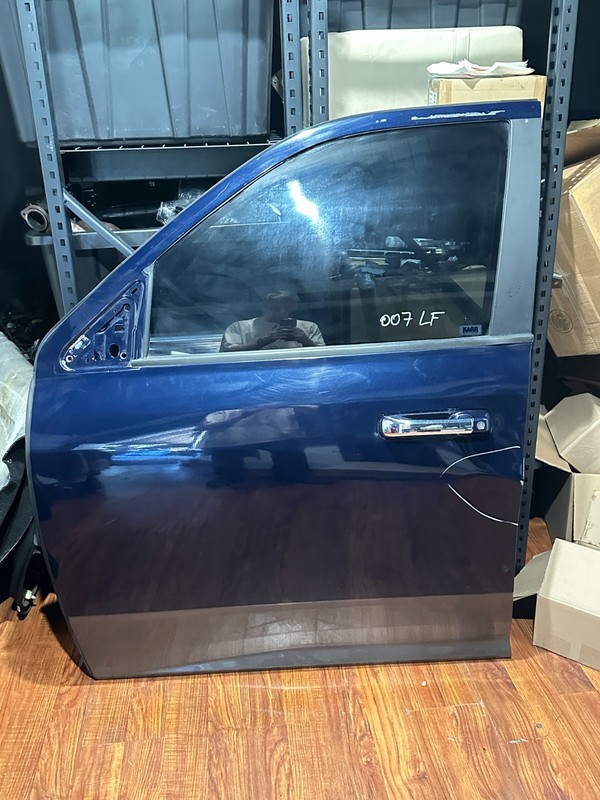 2010-2017 Dodge Ram 2500 Laramie Left Front Door Complete * Damage * BPU BLUE