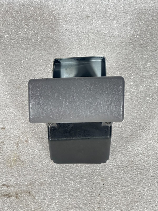 2000-2006 Toyota Tundra 2001-2007 Sequoia Ash Tray OEM Gray