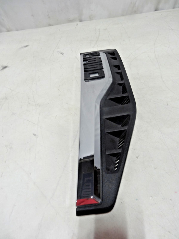 2023-2025 FORD F350 Front Right Passenger Fender Vent Emblem Factory Original