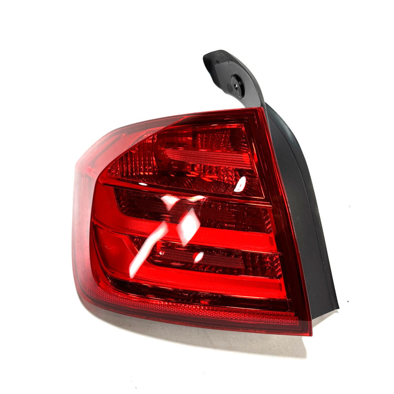 📌 2012-2015 BMW 328i F30 REAR LEFT DRIVER SIDE OUTER TAIL LIGHT 7372785-02 OEM