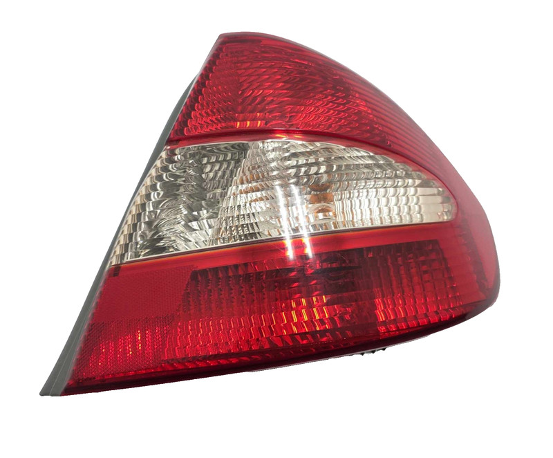 Toyota Prius RH Passenger Tail Light Assembly 2003 P/N 8155047030