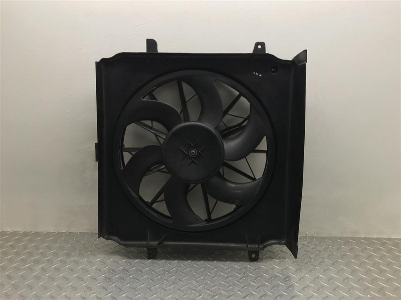 02 03 JEEP LIBERTY 3.7L RADIATOR CONDENSOR FAN ASSEMBLY OEM 674-00756