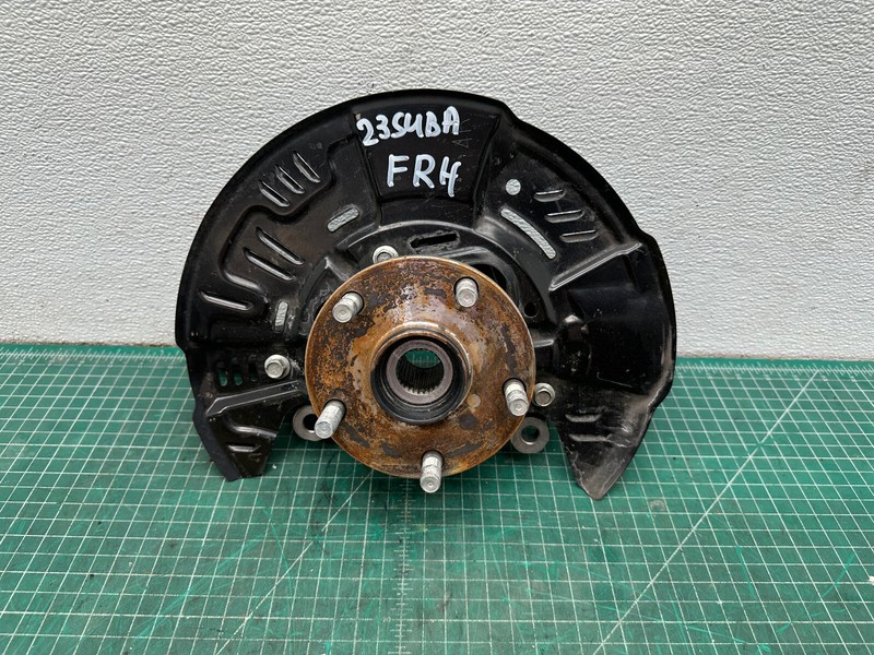 22-24 Subaru WRX FRONT RIGHT PASSENGER SIDE SPINDLE KNUCKLE W/ HUB OEM