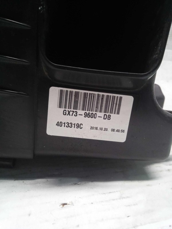 Used Air Cleaner Assembly fits: 2017 Jaguar Xe 5.0L Grade B
