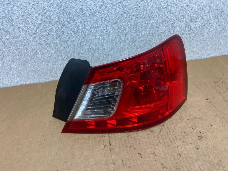 2009 2010 2011 2012 Mitsubishi Galant Right Passenger Tail Light Oem AD1411 LK
