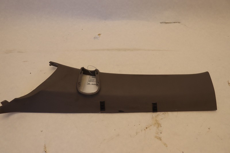2018-2023 PETERBILT 579 PACCAR FRONT LEFT DRIVER A PILLAR TRIM COVER OEM