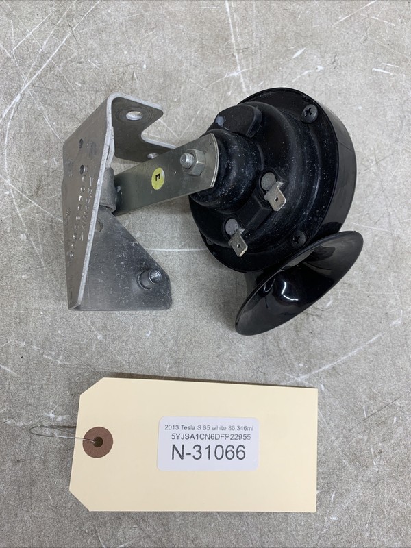 12-20 TESLA S SEGER HIGH PITCH TONE HORN 12V 510 HERTZ WITH BRACKET 31066 B36