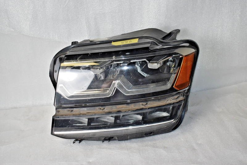 VW 2018-2020 Volkswagen Atlas Left Composite Headlight 3CN-941-035-B